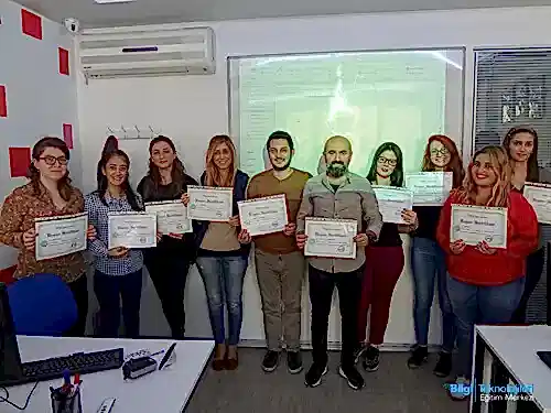 sosyal medya uzmanı sertifikası