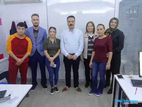 Uzaktan Canlı Adobe InDesign Illustrator Eğitimi